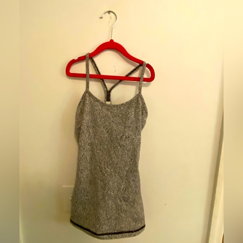 LULULEMON TOP